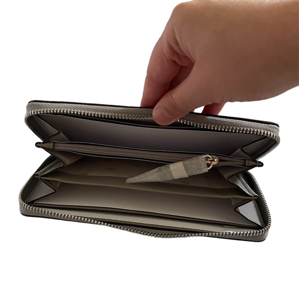 Kate Spade Wallet - Picture 2 of 3